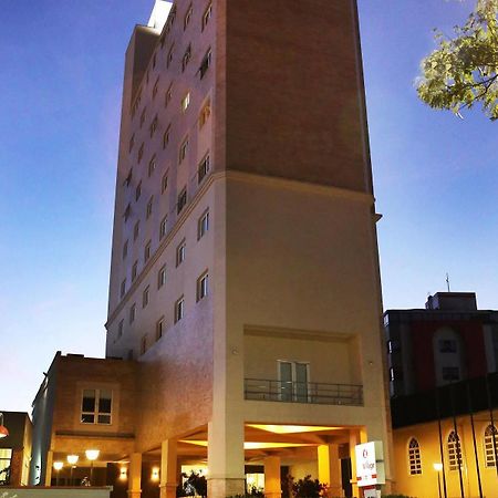 Le Village Flats E Hotel 约恩维利 外观 照片