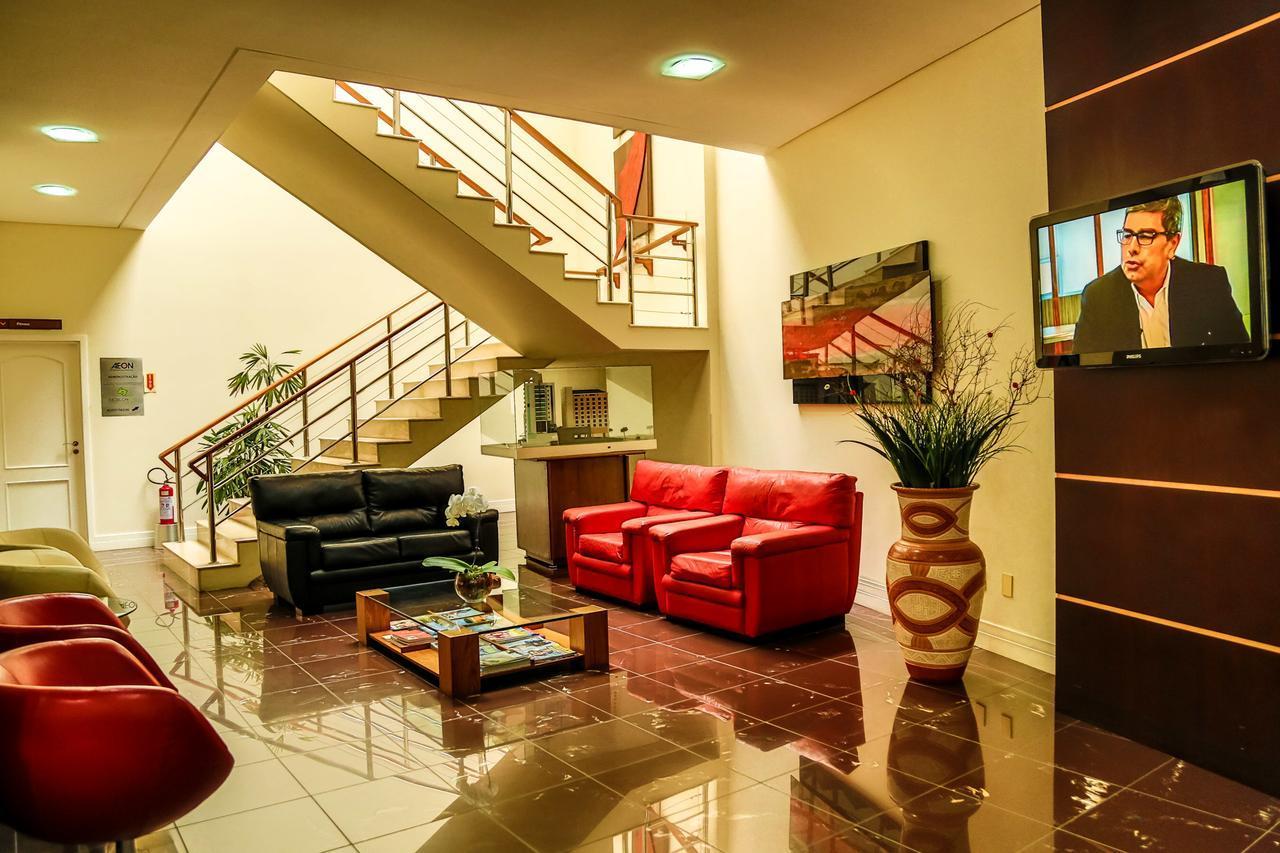 Le Village Flats E Hotel 约恩维利 外观 照片
