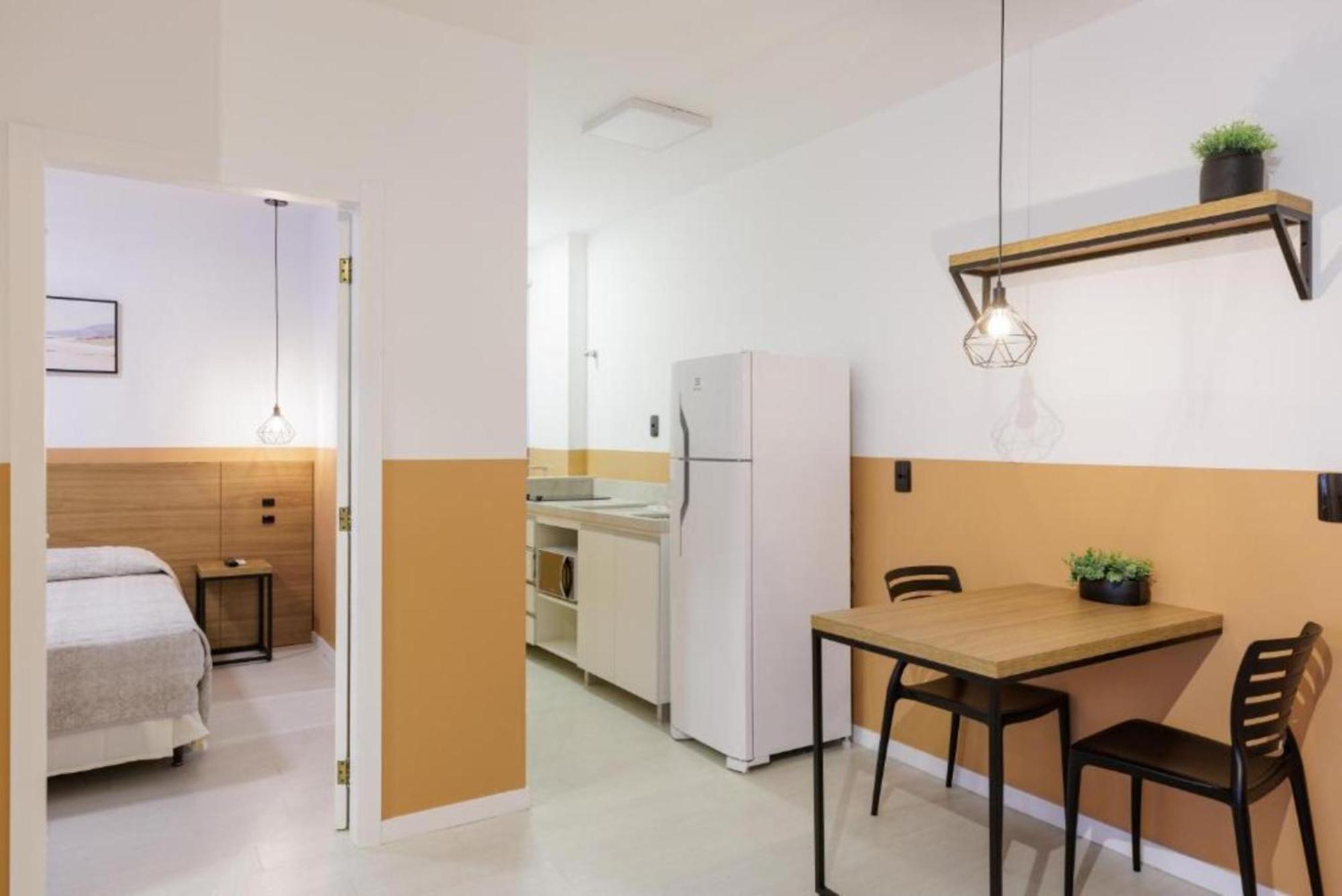 Le Village Flats E Hotel 约恩维利 外观 照片