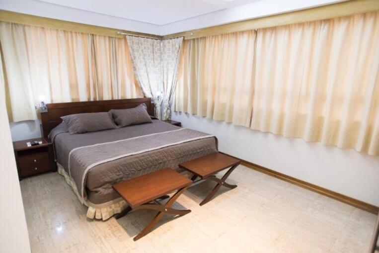 Le Village Flats E Hotel 约恩维利 外观 照片