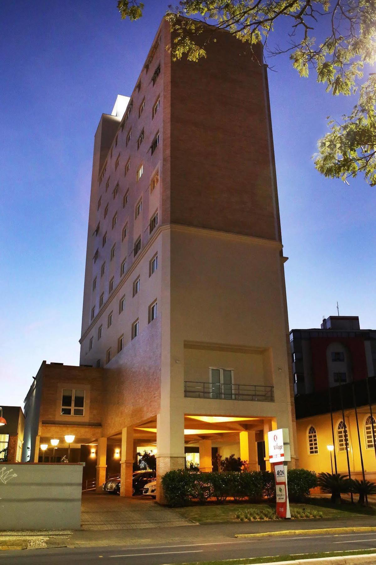 Le Village Flats E Hotel 约恩维利 外观 照片